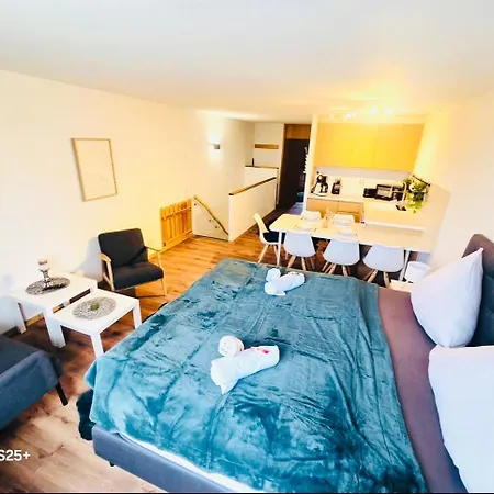 Harmonia Inklusive Hallenbad, Aussenpool, Sauna & Fitnessstudio, Familienfreundlich Ausgestattet, Grosses 2-zimmer-apartment * 圣恩吉玛