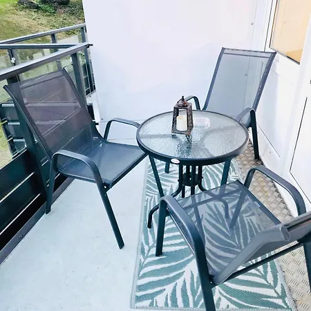 Harmonia Inklusive Hallenbad, Aussenpool, Sauna & Fitnessstudio, Familienfreundlich Ausgestattet, Grosses 2-zimmer-apartment 圣恩吉玛