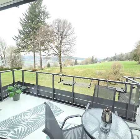 Harmonia Inklusive Hallenbad, Aussenpool, Sauna & Fitnessstudio, Familienfreundlich Ausgestattet, Grosses 2-zimmer-apartment 公寓 *