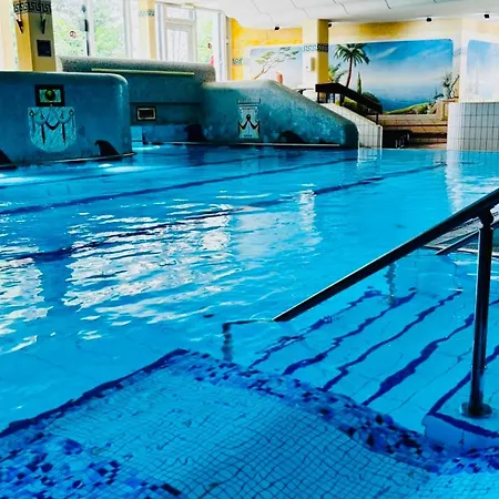 Harmonia Inklusive Hallenbad, Aussenpool, Sauna & Fitnessstudio, Familienfreundlich Ausgestattet, Grosses 2-zimmer-apartment 公寓