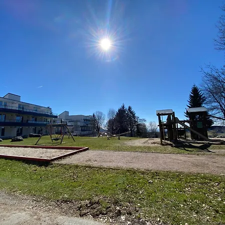 Harmonia Inklusive Hallenbad, Aussenpool, Sauna & Fitnessstudio, Familienfreundlich Ausgestattet, Grosses 2-zimmer-apartment アパート *